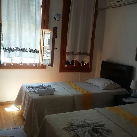 Ayfada Cafe & Pension * Ayvalı